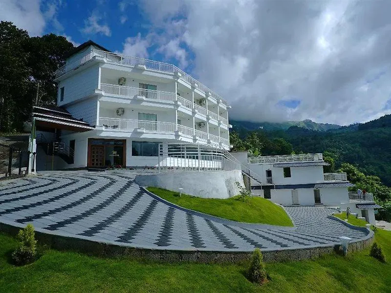 Moon Line Hotel Anaviratty 4*,