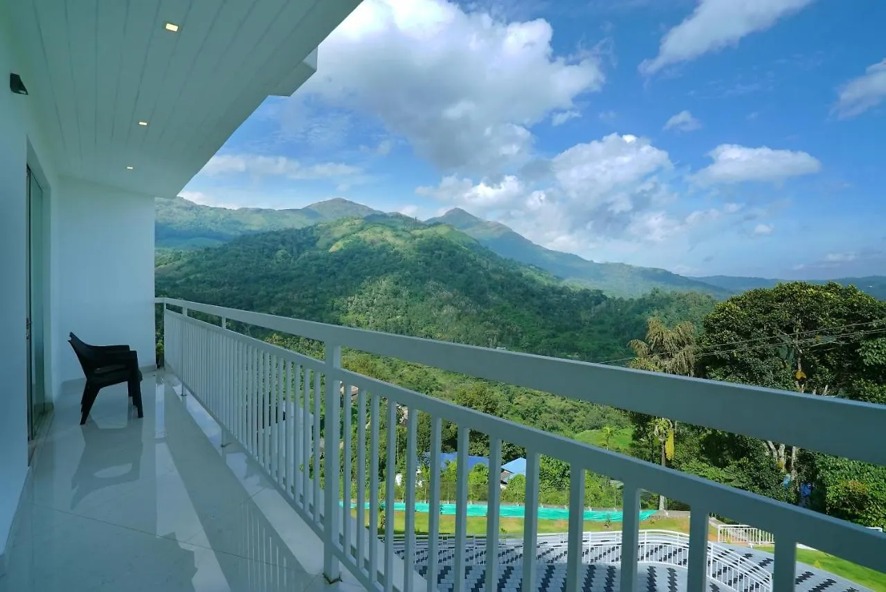 Moon Line Hotel Anaviratty India