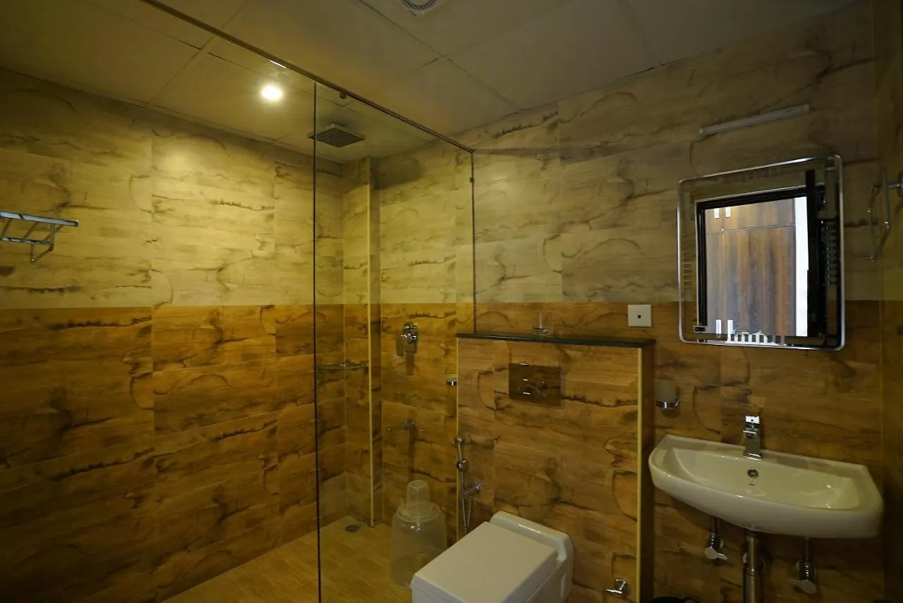Moon Line Hotel Anaviratty Resort