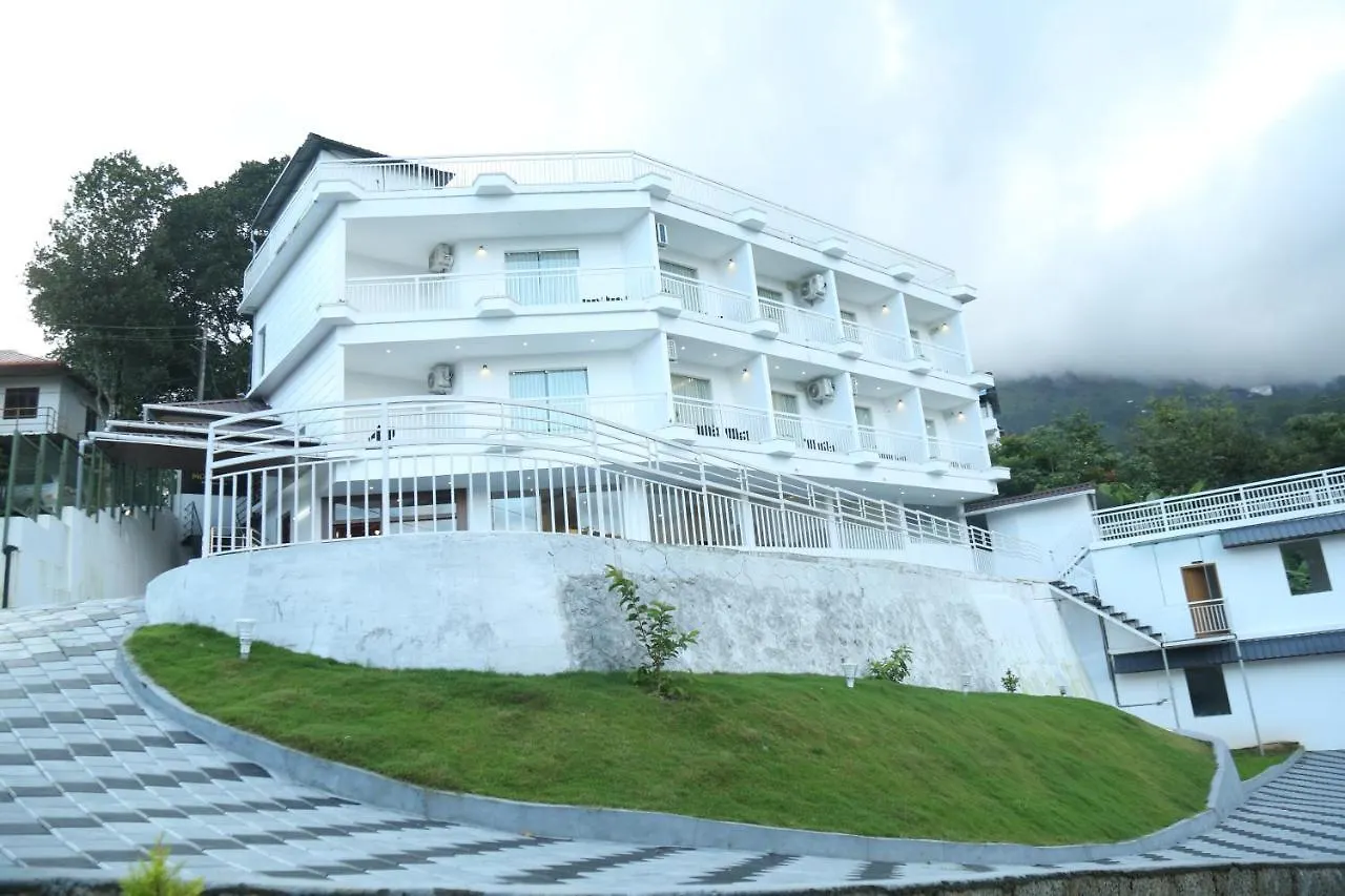 Moon Line Hotel Anaviratty 4*,